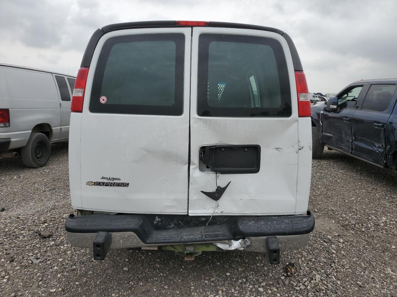 1GCWGAFG9K1218726 2019 Chevrolet Express G2500