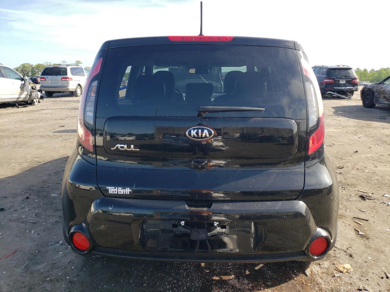 KNDJX3A51G7385744 2016 Kia Soul !