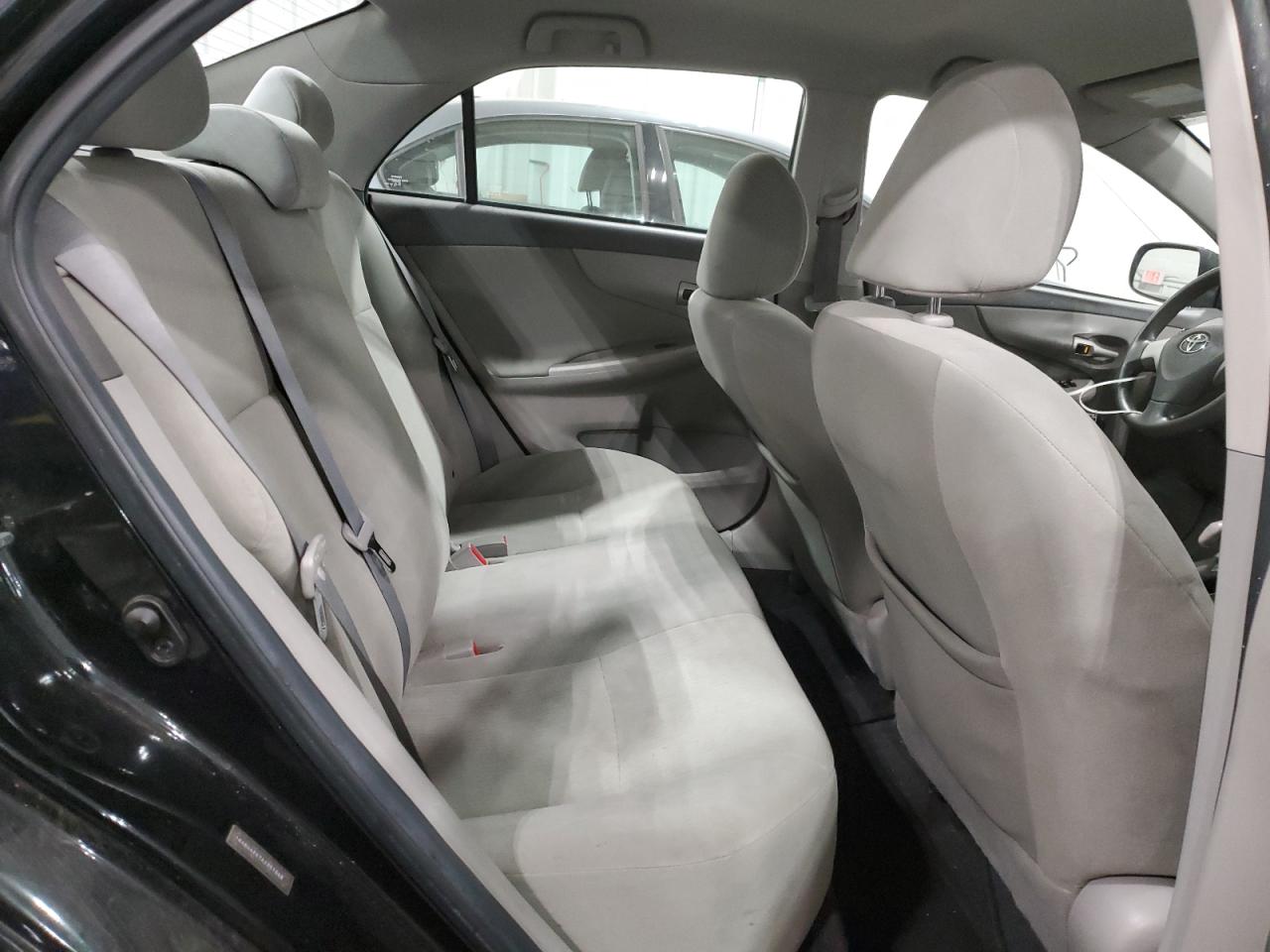 1NXBU4EE7AZ351048 2010 Toyota Corolla Base