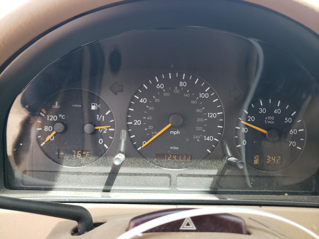 4JGAB57E14A508227 2004 Mercedes-Benz Ml 350