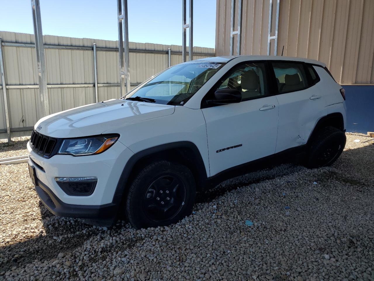 3C4NJCAB4JT486630 2018 Jeep Compass Sport