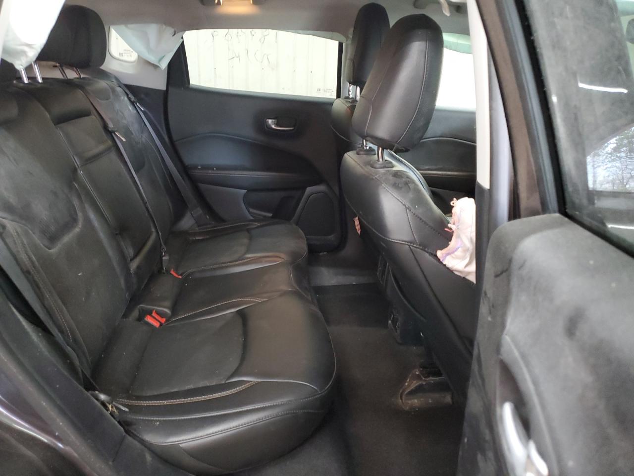 3C4NJDBB7JT185340 2018 Jeep Compass Latitude