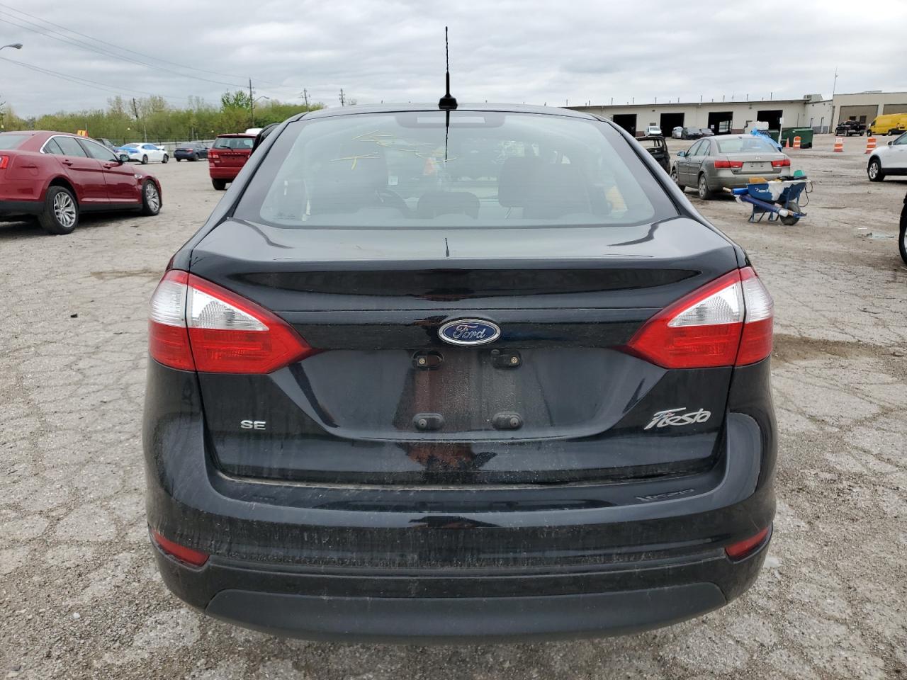 3FADP4BJ8JM132521 2018 Ford Fiesta Se