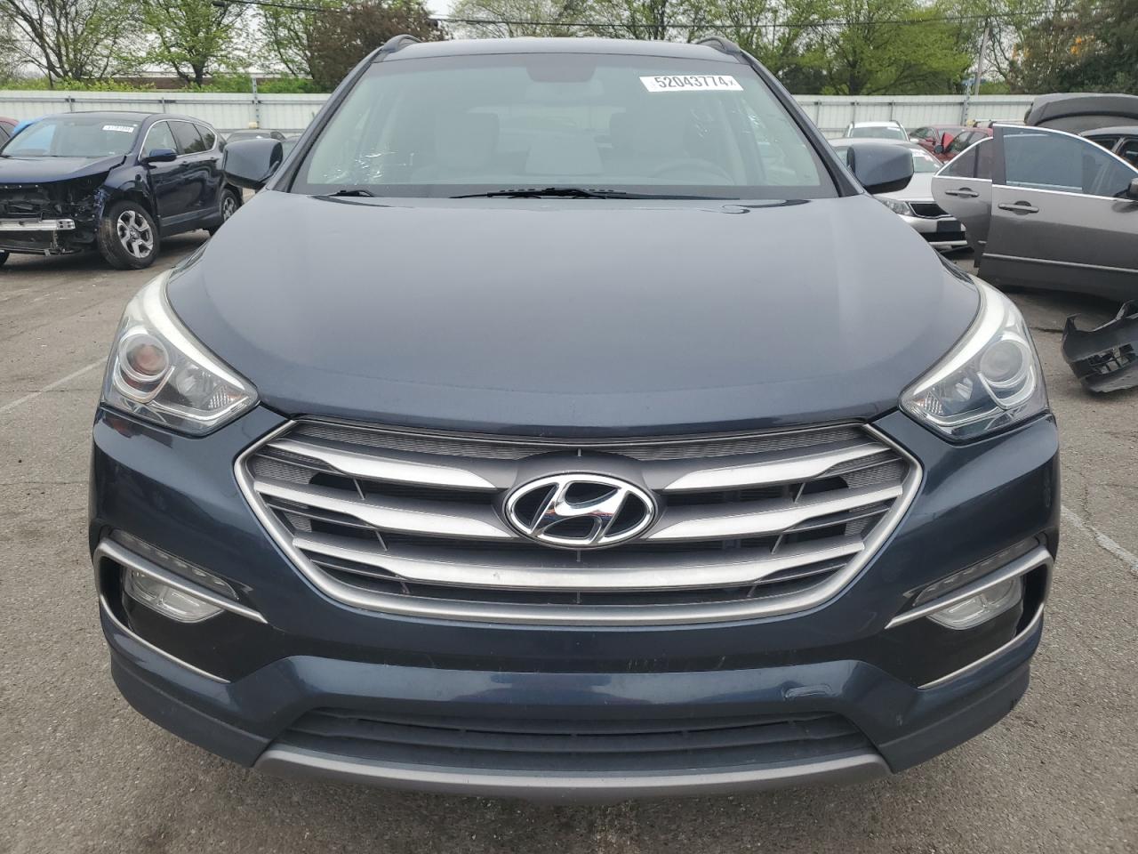 2017 Hyundai Santa Fe Sport vin: 5XYZU3LB0HG414671