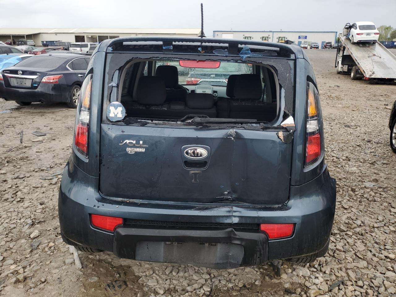 KNDJT2A22B7274057 2011 Kia Soul +