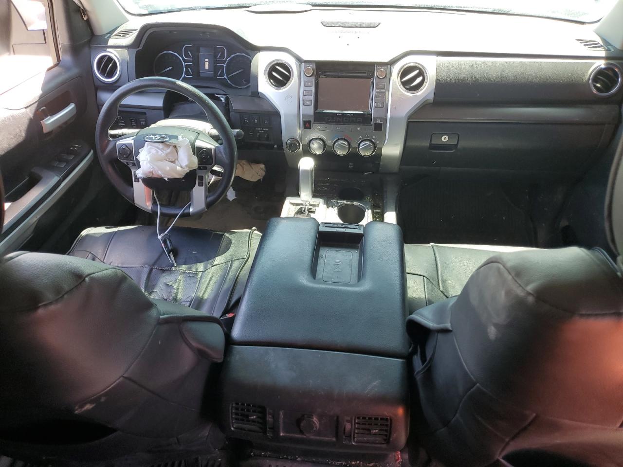 2018 Toyota Tundra Crewmax Sr5 vin: 5TFDY5F18JX720324