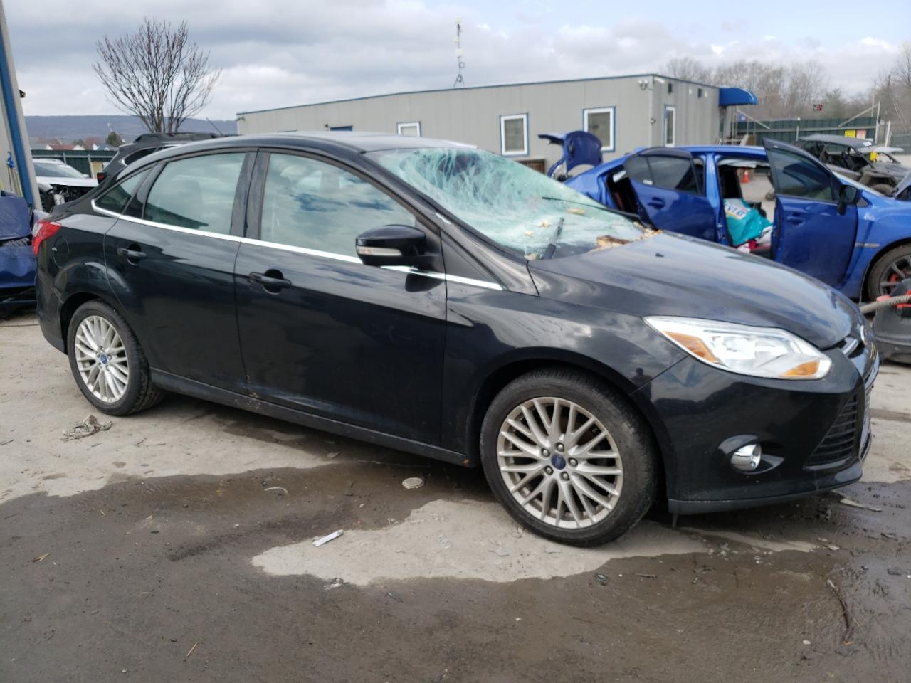 1FAHP3H22CL393966 2012 Ford Focus Sel