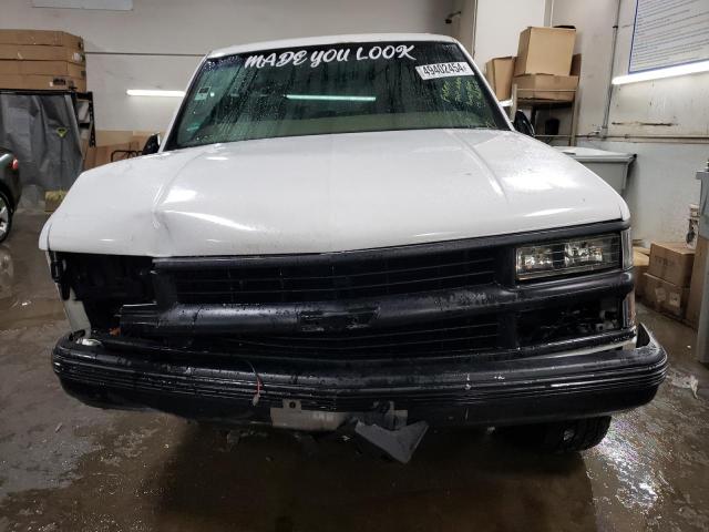 1999 Chevrolet Suburban K1500 VIN: 1GNFK16RXXJ572849 Lot: 49402454