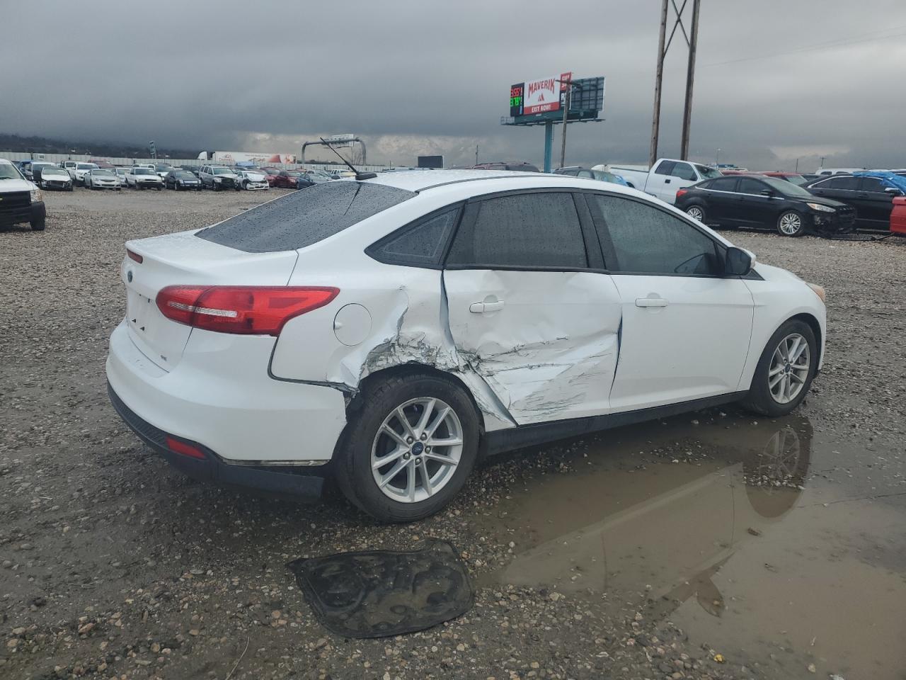 1FADP3F24HL286958 2017 Ford Focus Se