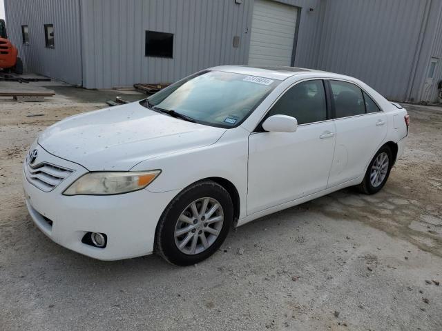 Lot #2492093573 2011 TOYOTA CAMRY BASE salvage car