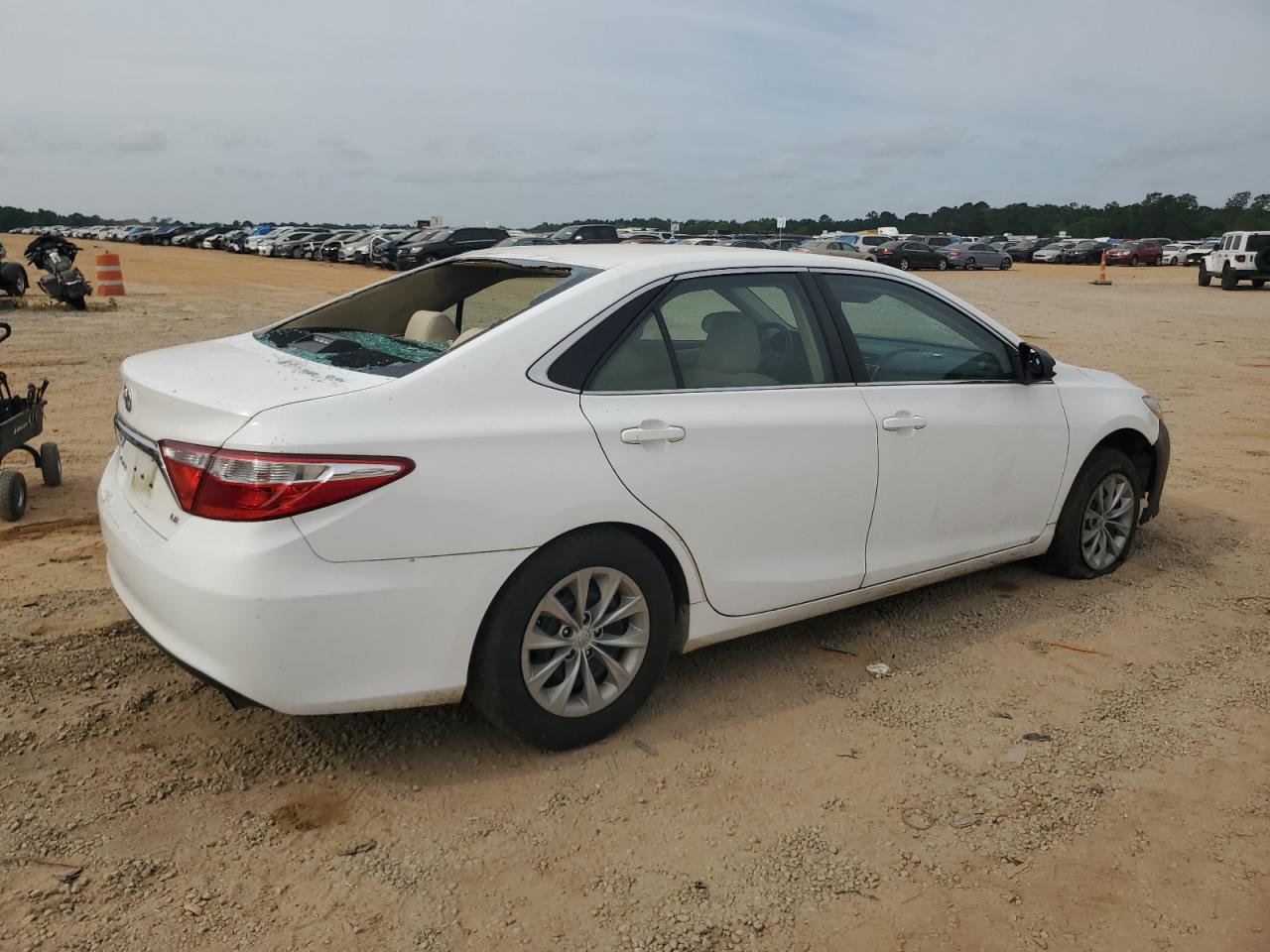 2017 Toyota Camry Le vin: 4T1BF1FK6HU277290