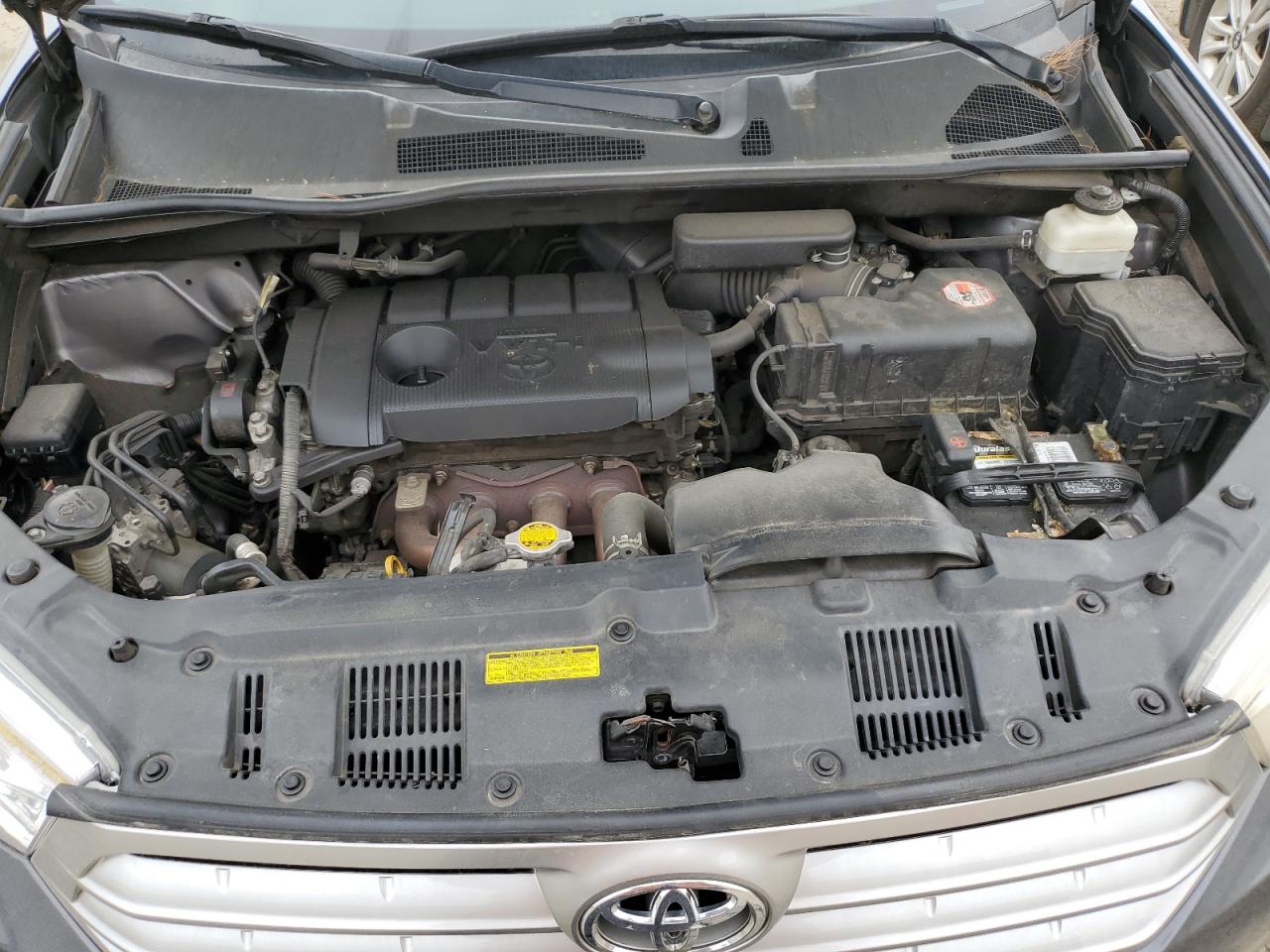 5TDZA3EHXBS008210 2011 Toyota Highlander Base