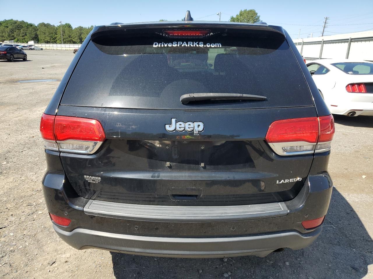 1C4RJEAG5HC756964 2017 Jeep Grand Cherokee Laredo