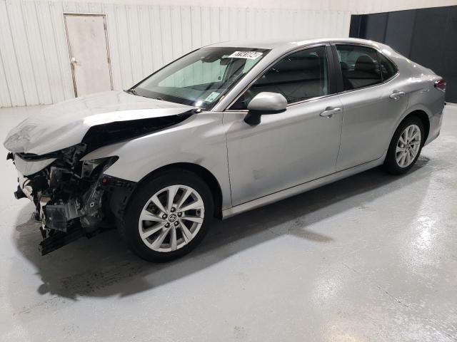 Lot #2489572301 2021 TOYOTA CAMRY LE salvage car