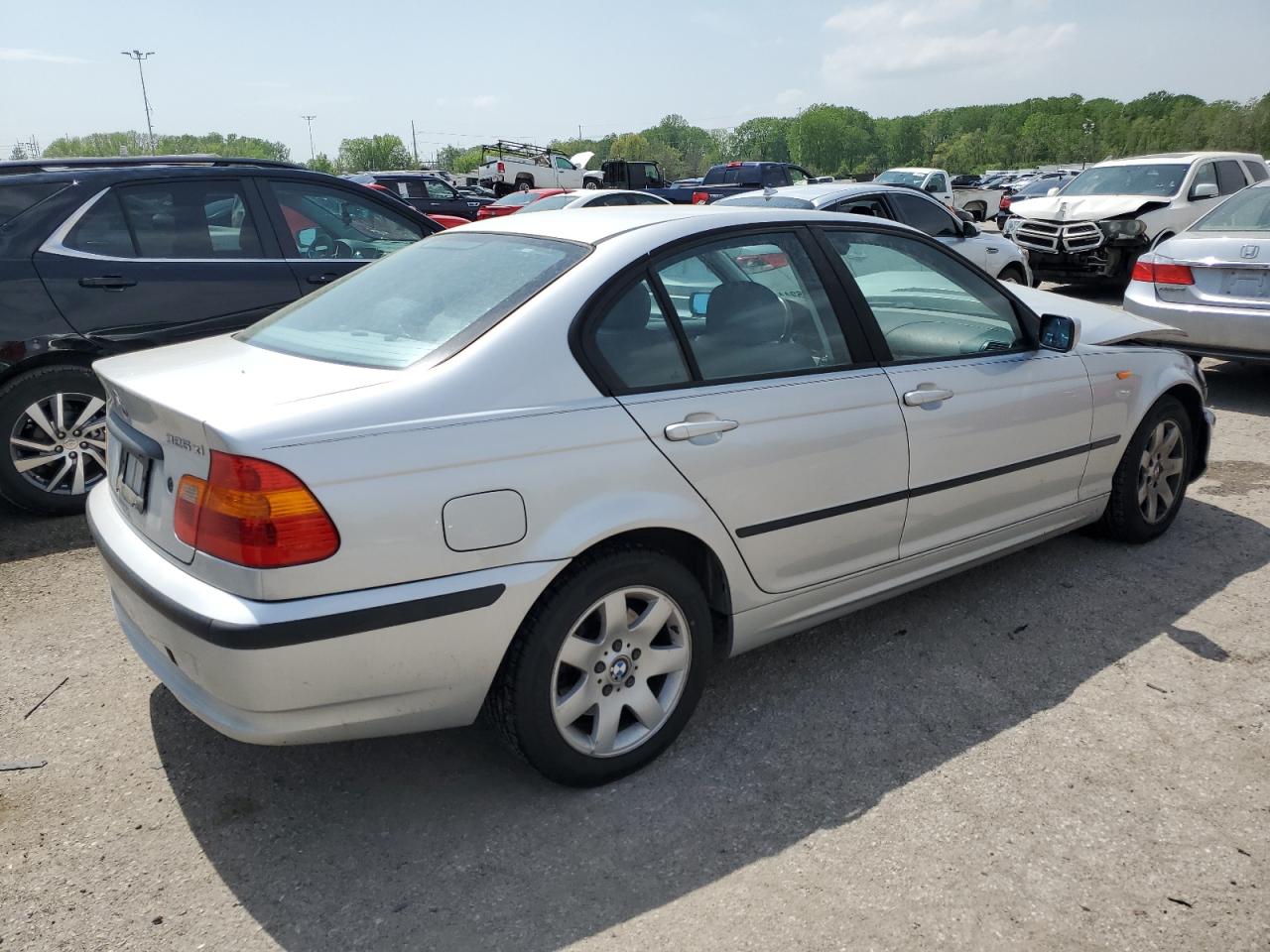 WBAEU33483PH89553 2003 BMW 325 Xi