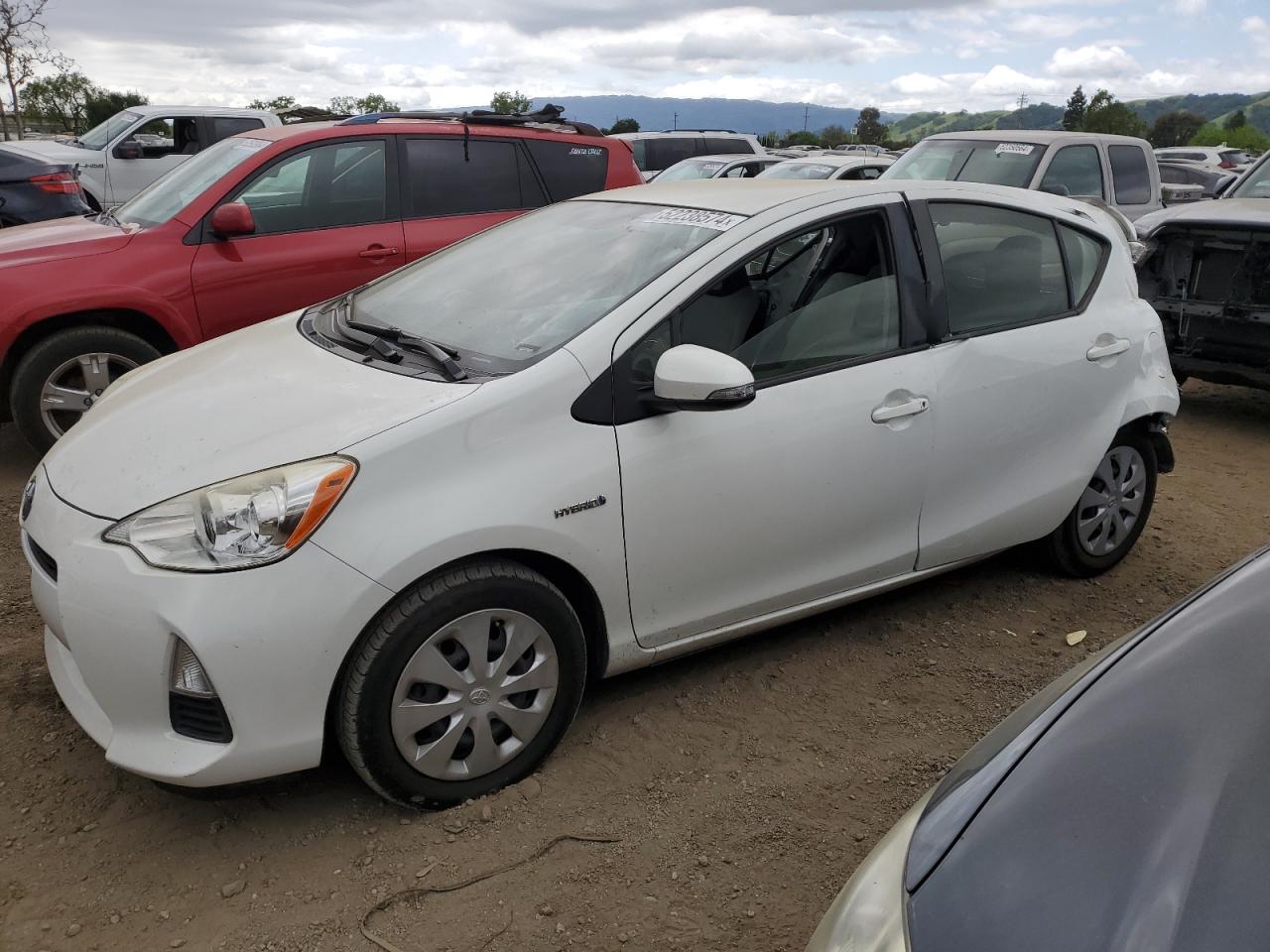 JTDKDTB3XE1574015 2014 Toyota Prius C