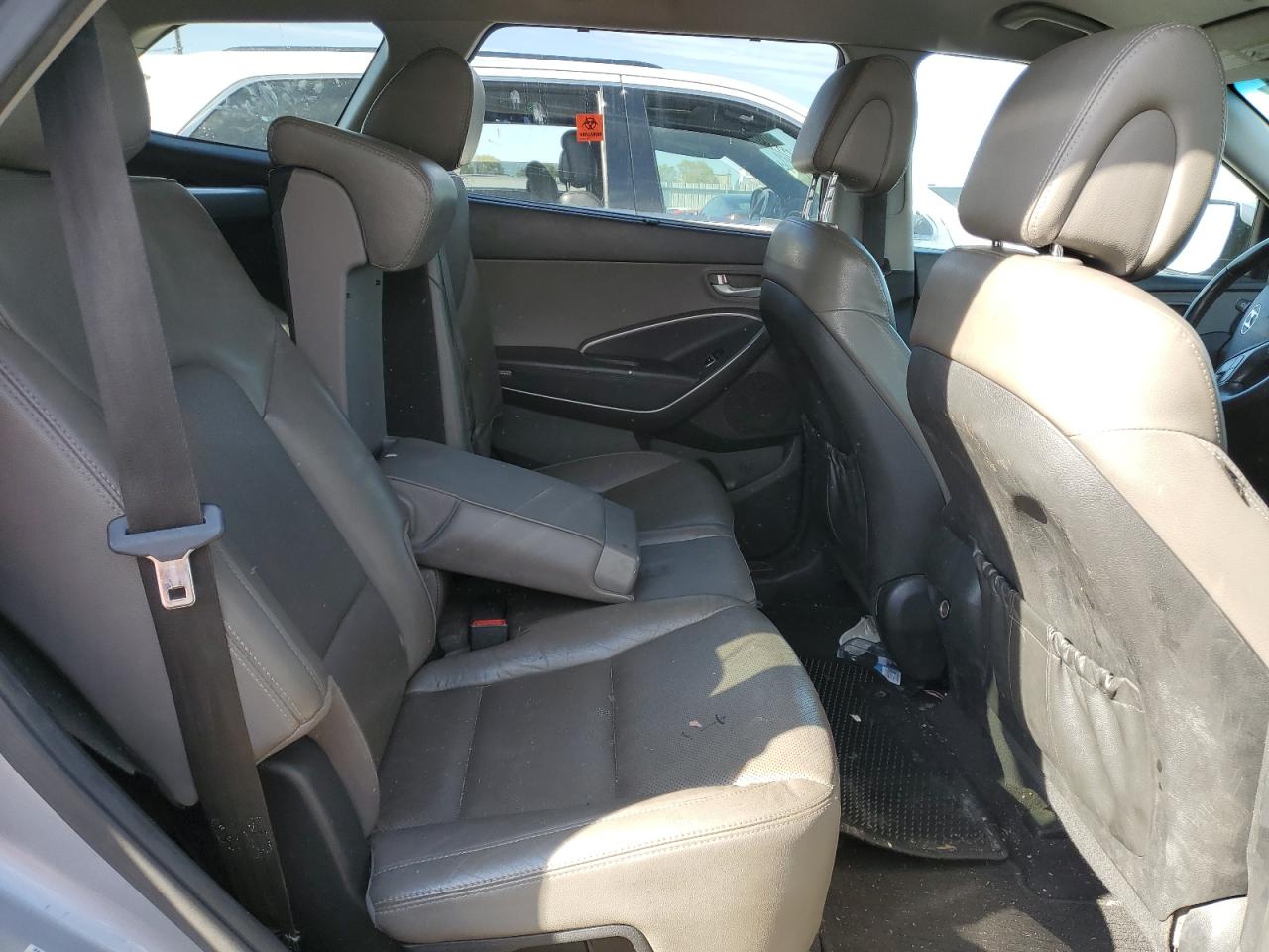 KM8SN4HF3GU131898 2016 Hyundai Santa Fe Se