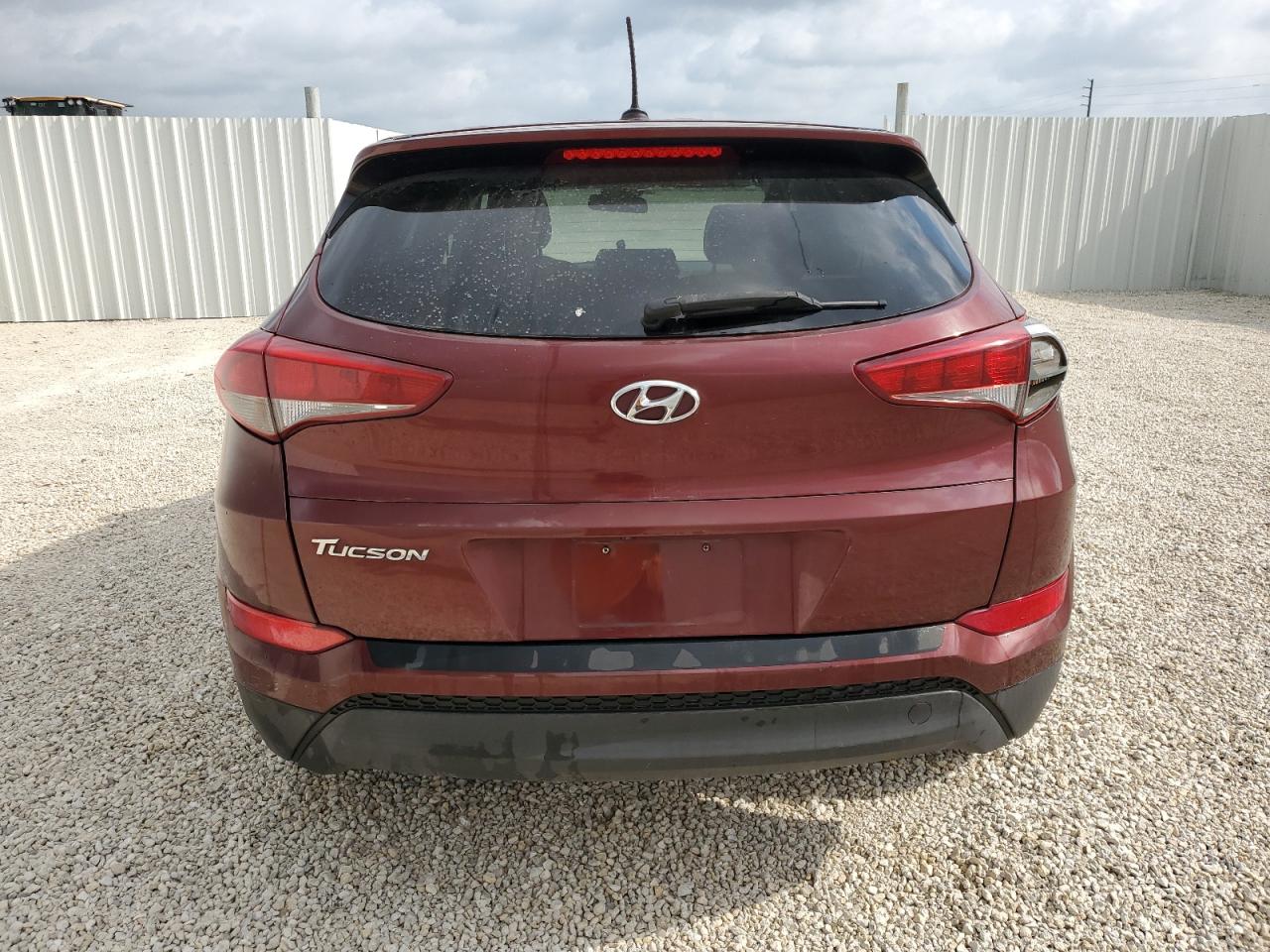 KM8J23A45HU549887 2017 Hyundai Tucson Se