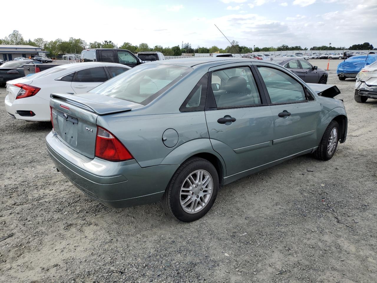 1FAFP34N45W209605 2005 Ford Focus Zx4