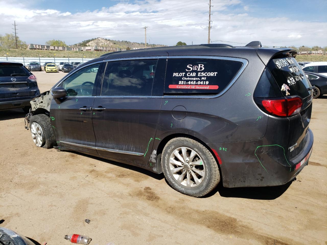 2017 Chrysler Pacifica Touring L vin: 2C4RC1BG8HR654051