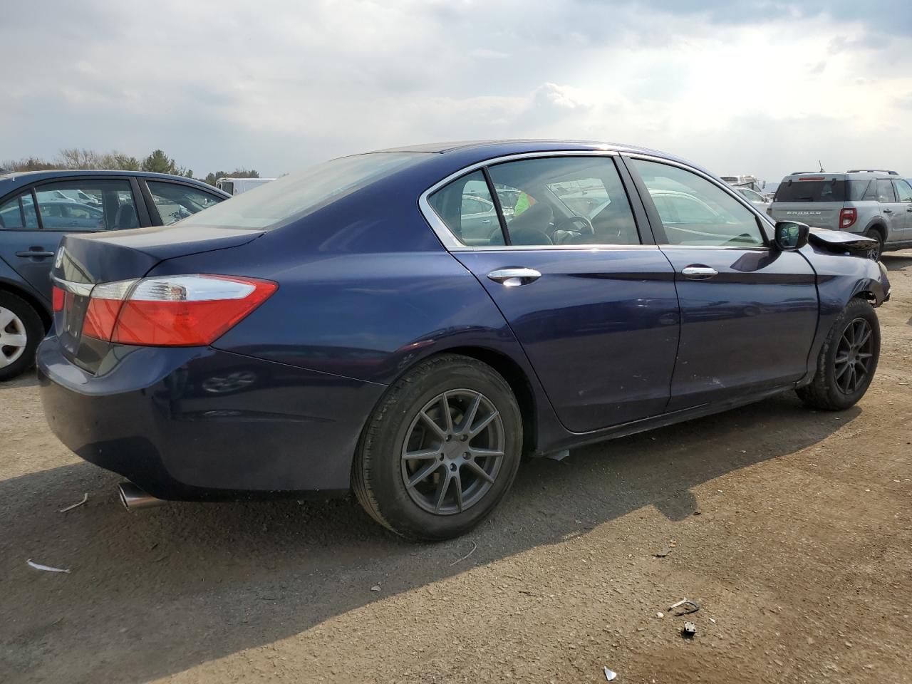 1HGCR2F3XDA015929 2013 Honda Accord Lx