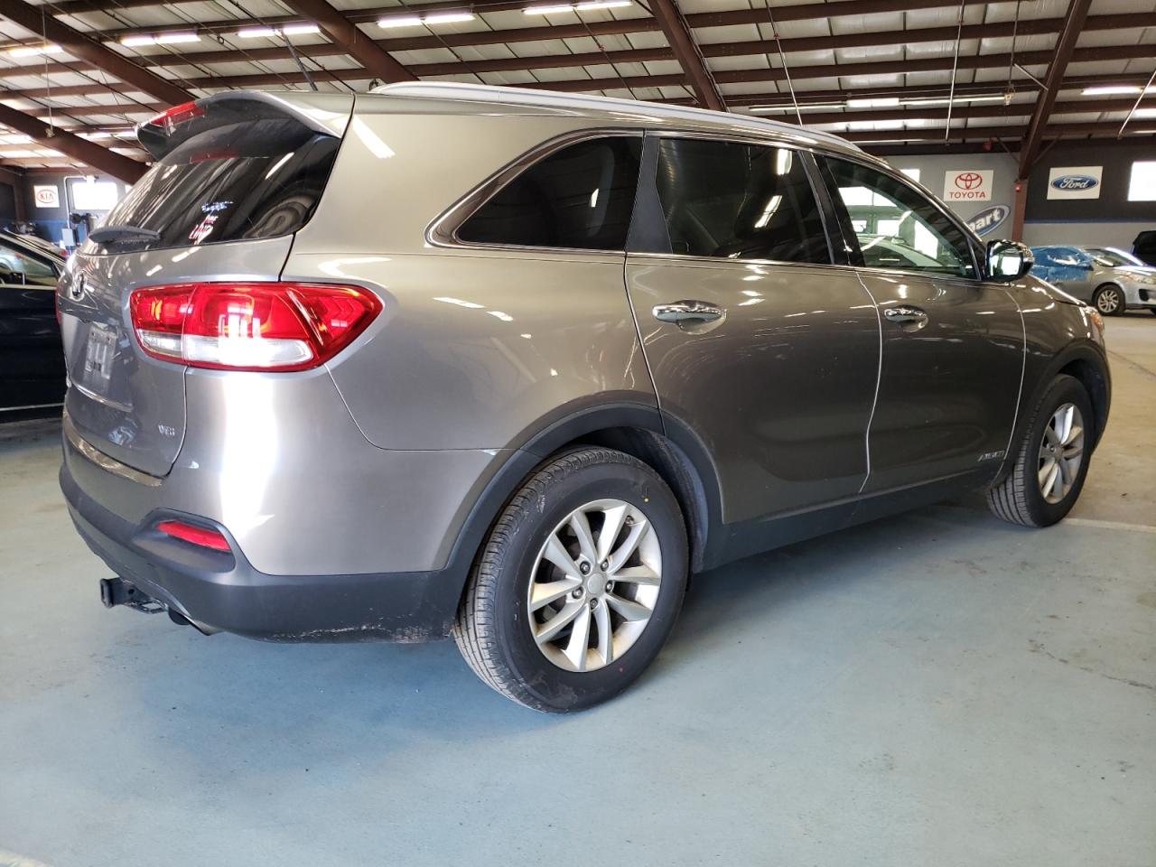 5XYPGDA52GG139577 2016 Kia Sorento Lx