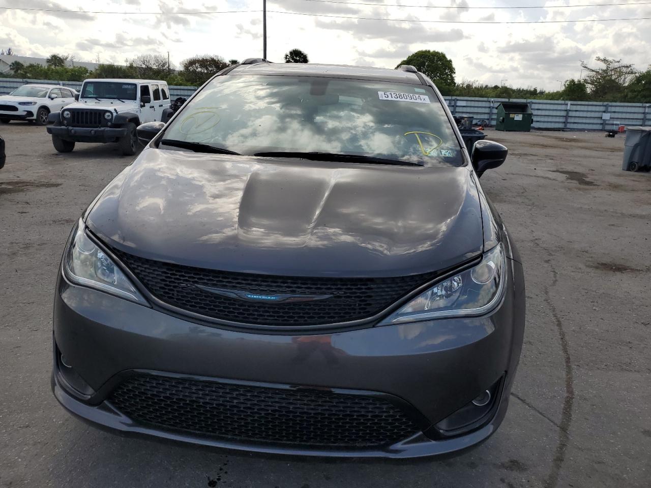 2020 Chrysler Pacifica Hybrid Touring L vin: 2C4RC1L79LR267466