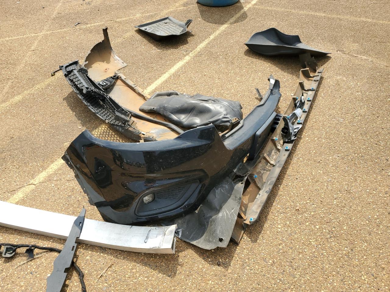 1C4PJLLBXKD332825 2019 Jeep Cherokee Latitude Plus