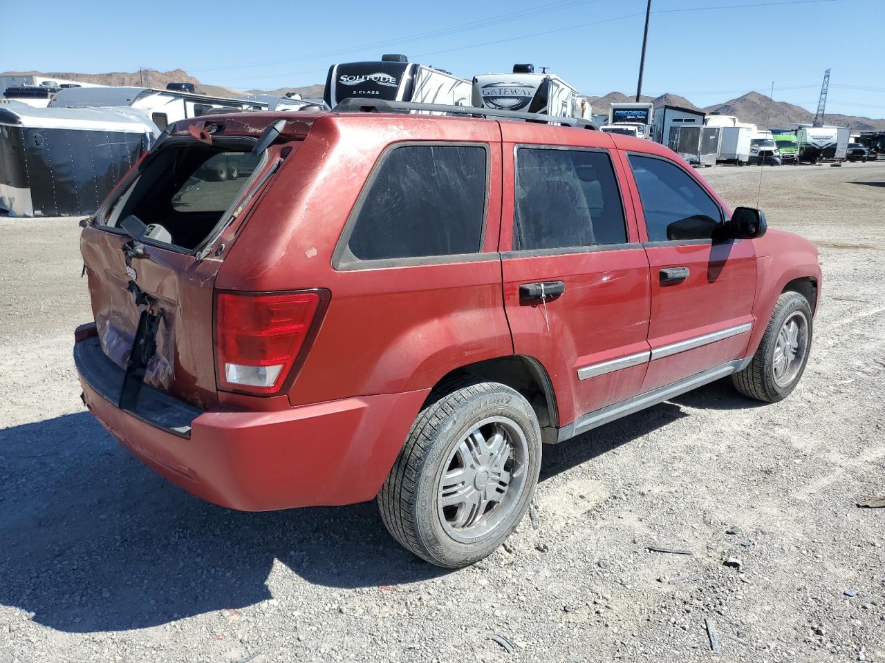 1J4GS48K05C704494 2005 Jeep Grand Cherokee Laredo