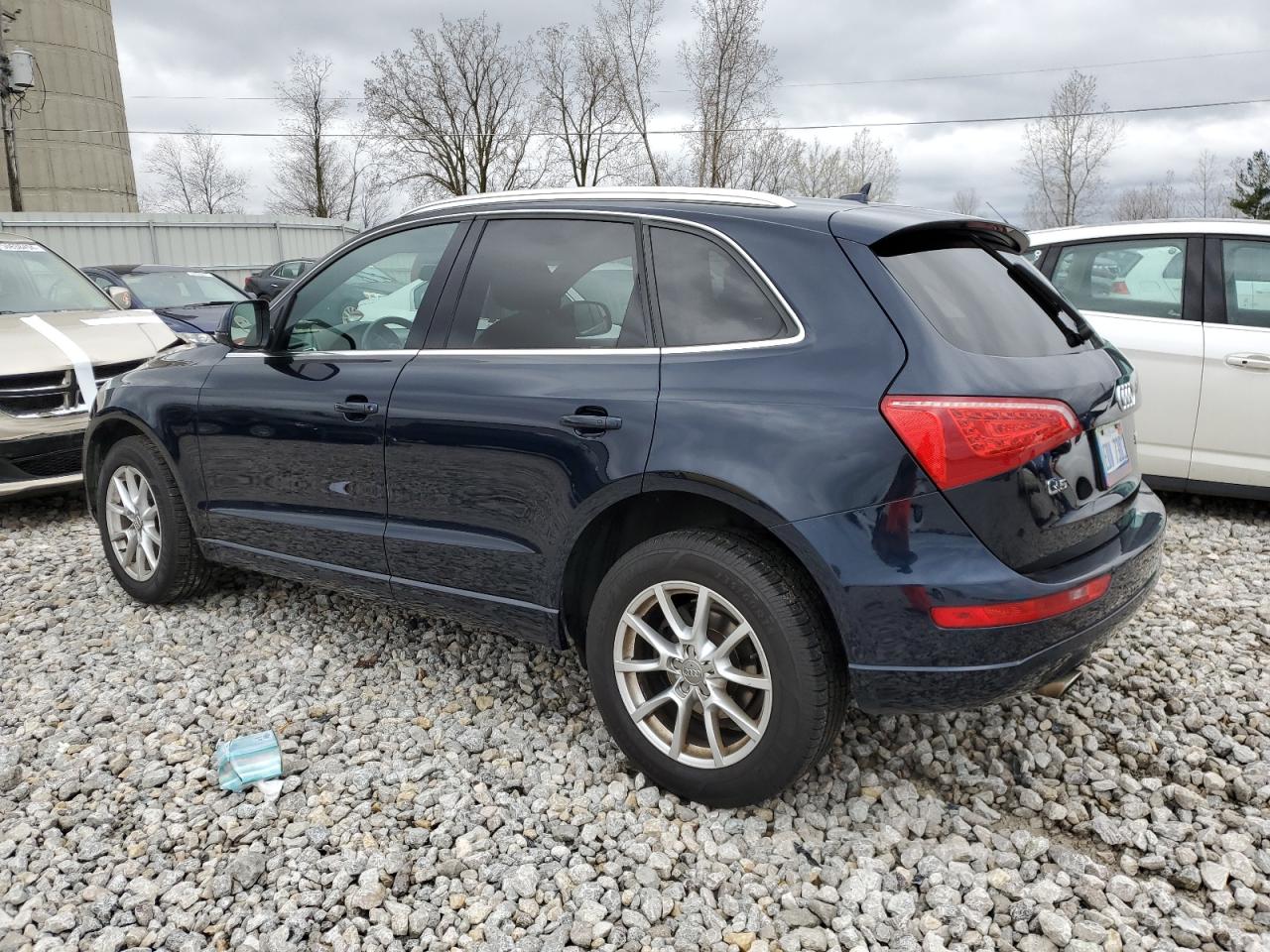 WA1CKAFP3AA052018 2010 Audi Q5 Premium