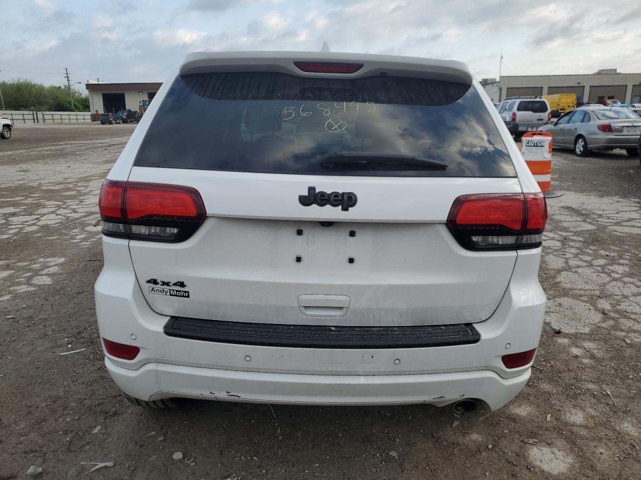 1C4RJFAG2KC568495 2019 Jeep Grand Cherokee Laredo