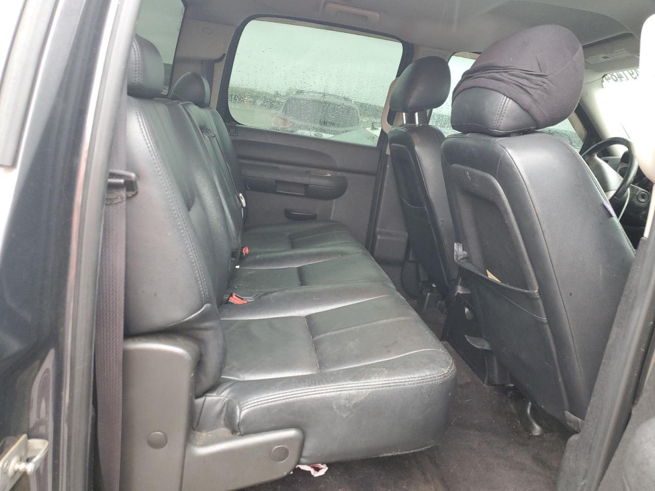 3GCPKSE32BG231035 2011 Chevrolet Silverado K1500 Lt