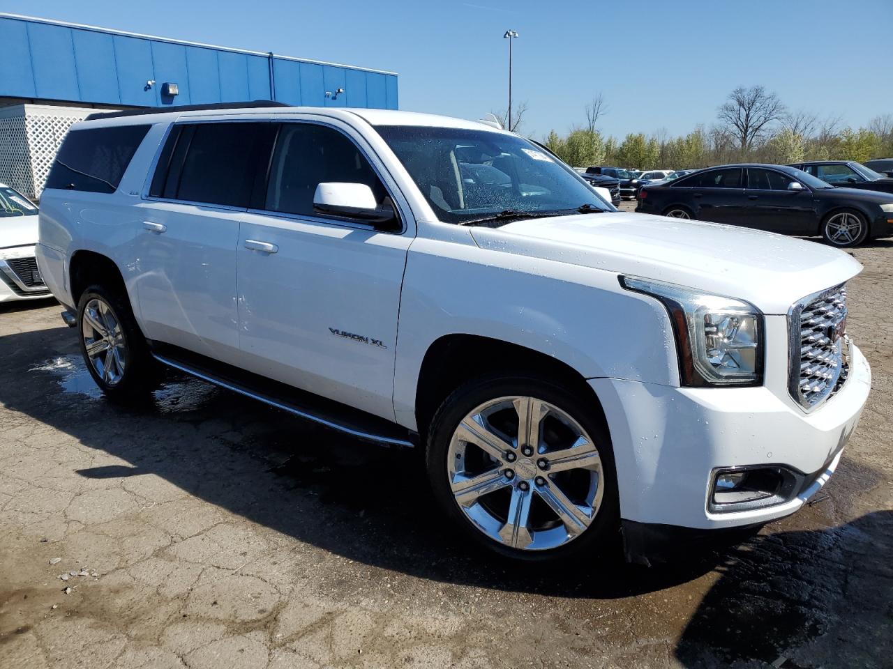 2017 GMC Yukon Xl K1500 Sle vin: 1GKS2FKC6HR229033