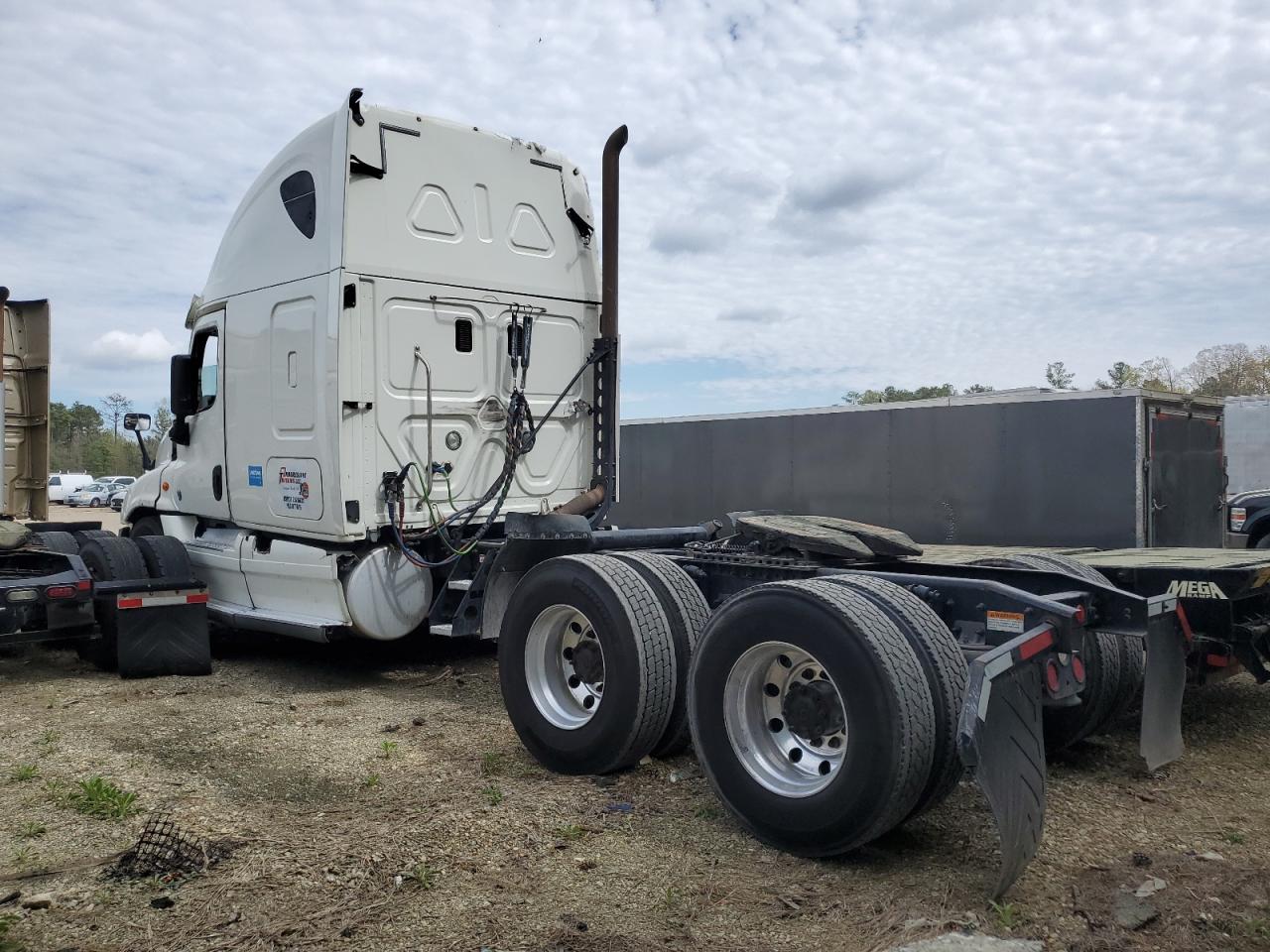 3AKJGLD50FSGR0993 2015 Freightliner Cascadia 125