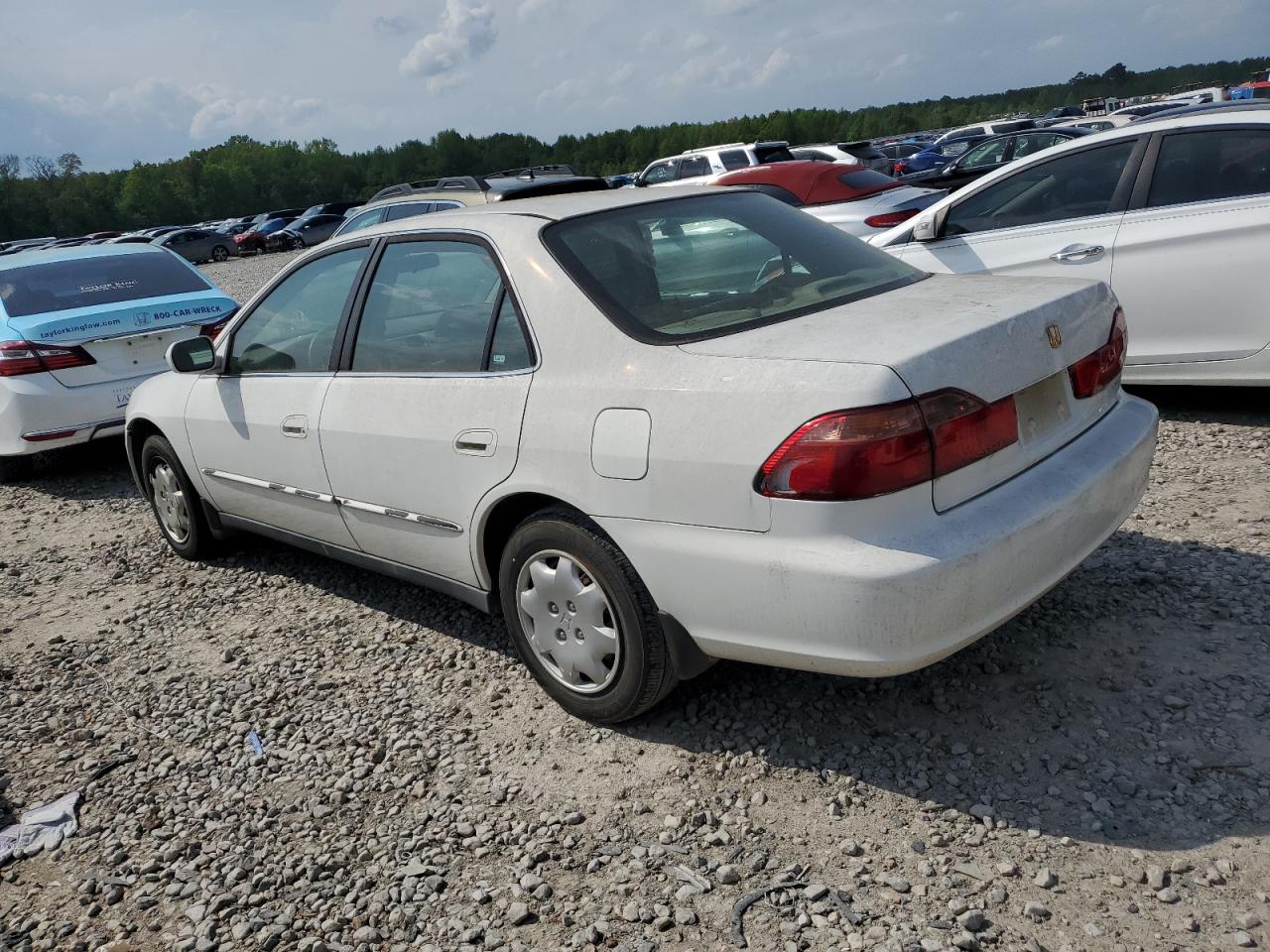 1HGCG564XYA063310 2000 Honda Accord Lx
