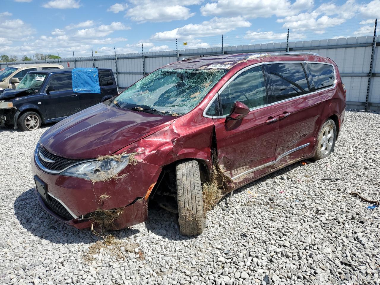 2C4RC1EG4HR622645 2017 Chrysler Pacifica Touring L Plus