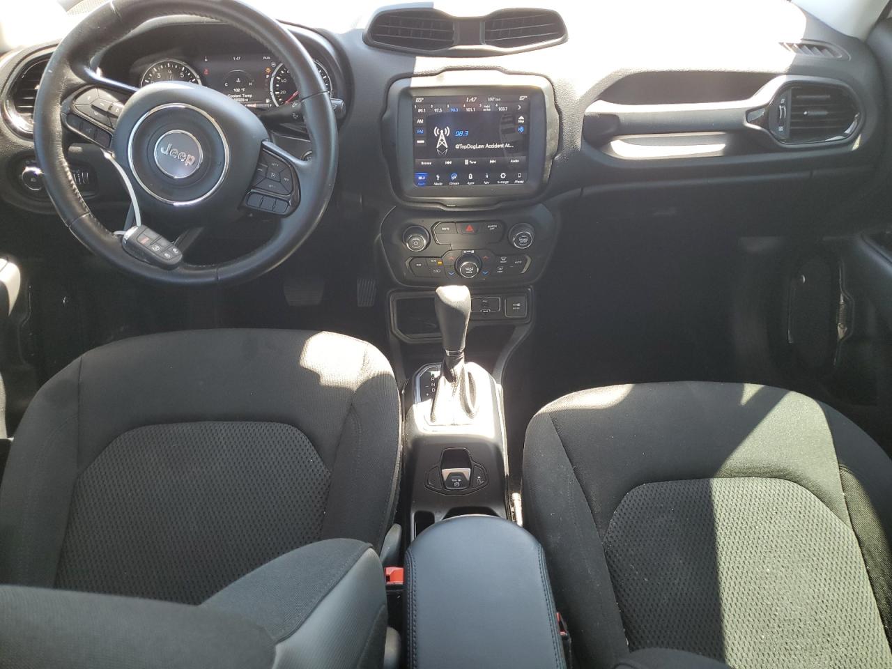 ZACCJABB8JPH68948 2018 Jeep Renegade Latitude