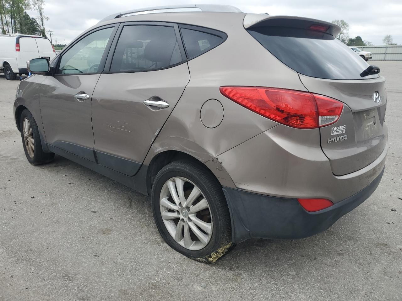 KM8JU3AC3BU297694 2011 Hyundai Tucson Gls