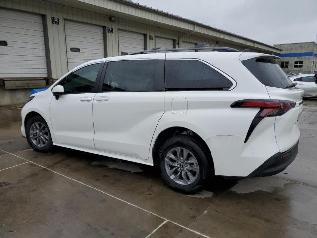 5TDKRKEC1NS105132 Toyota All Models SIENNA LE 2