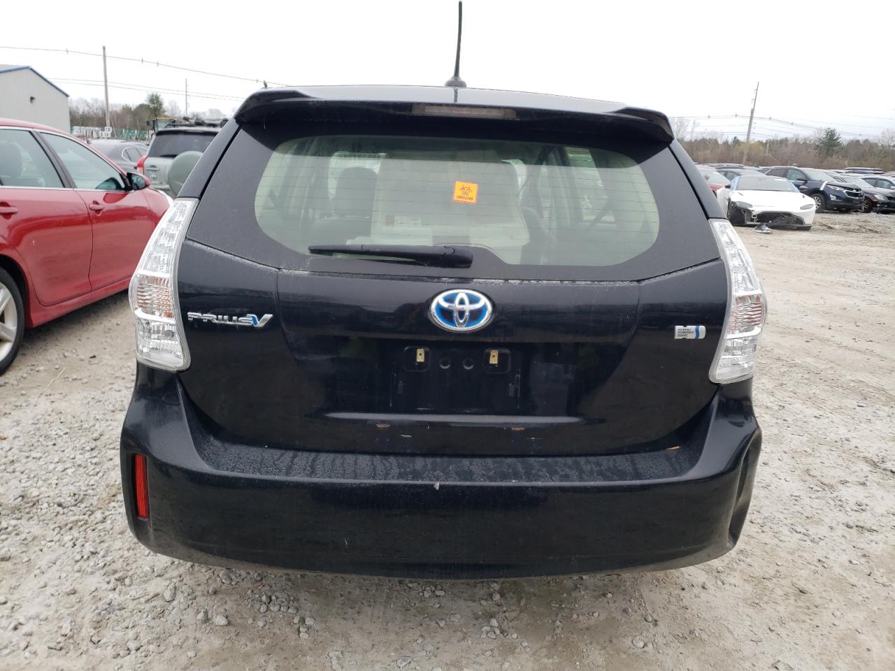 JTDZN3EU4E3305139 2014 Toyota Prius V