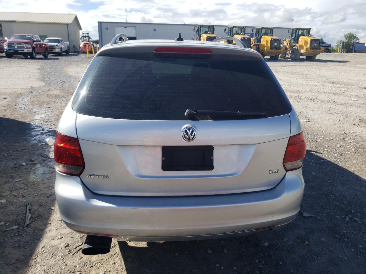 3VWPL7AJXBM702636 2011 Volkswagen Jetta Tdi