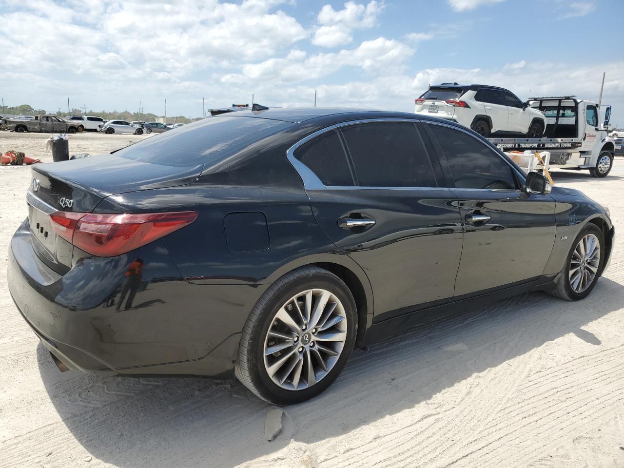 JN1EV7AR6JM434823 2018 Infiniti Q50 Luxe