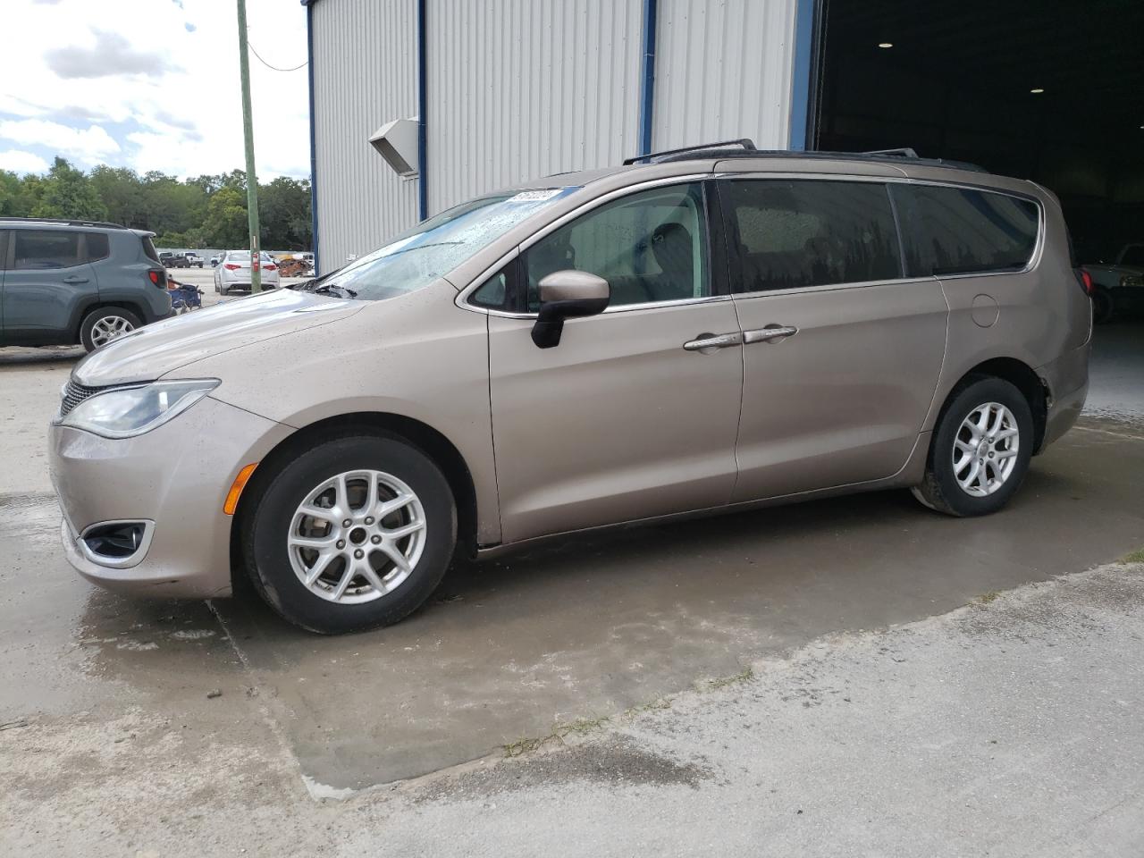 2017 Chrysler Pacifica Touring L vin: 2C4RC1BG4HR771254