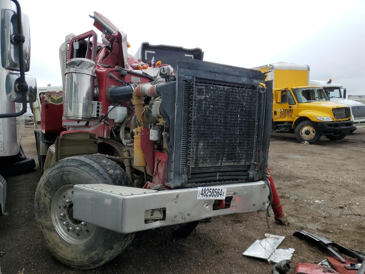 Lot #3030453462 2001 PETERBILT 378