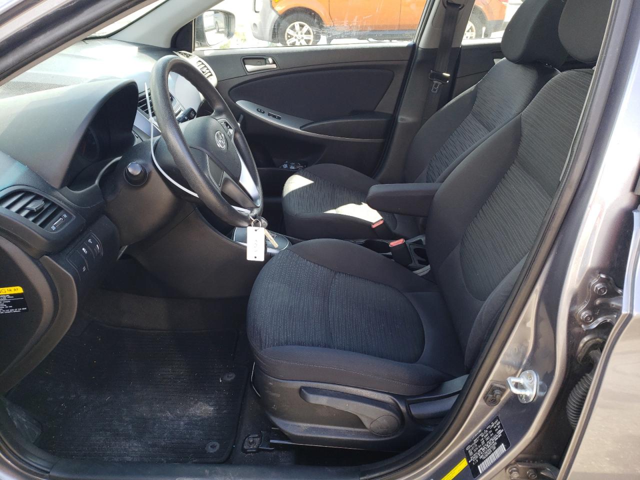 KMHCT5AE6HU332956 2017 Hyundai Accent Se