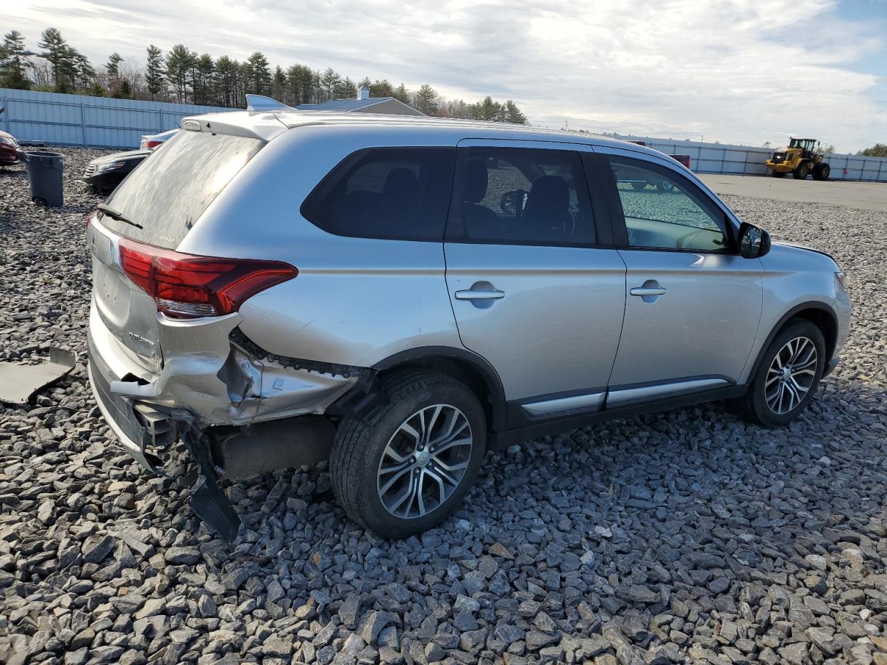 JA4AZ3A35JJ005494 2018 Mitsubishi Outlander Se