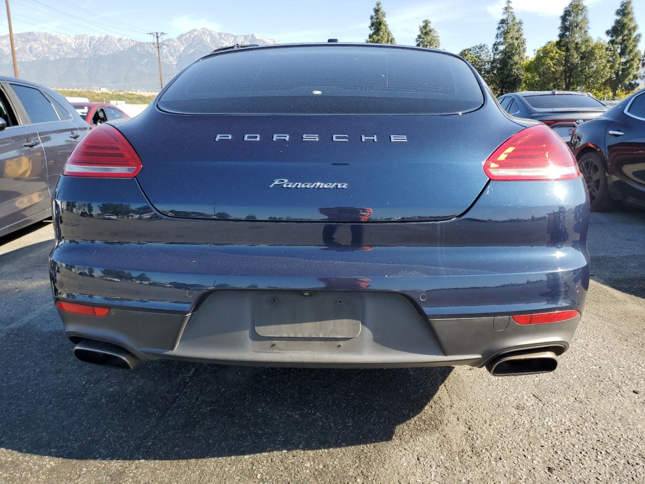 2014 Porsche Panamera 2 vin: WP0AA2A76EL009669