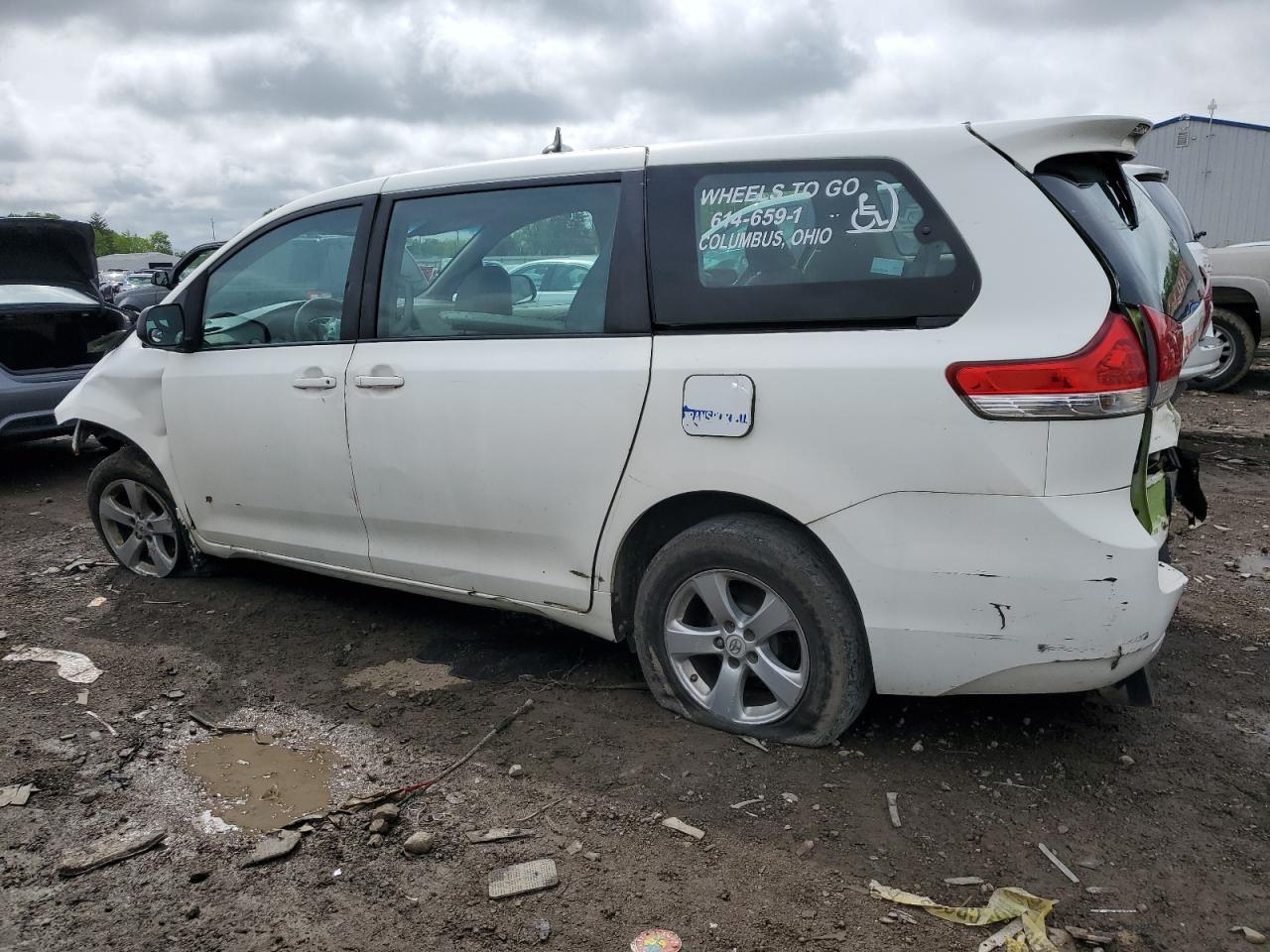 5TDZK3DC8ES445890 2014 Toyota Sienna