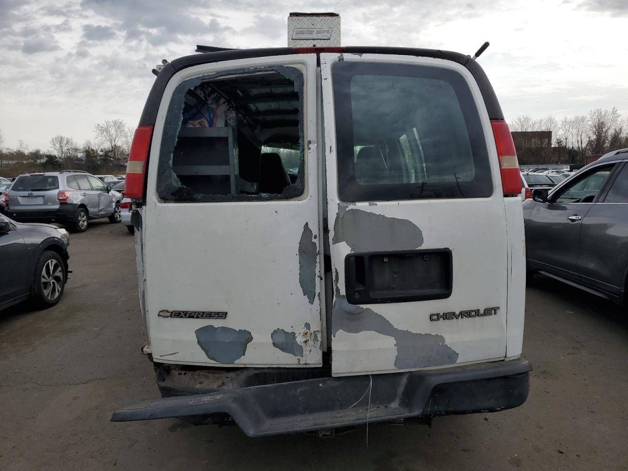 1GCFG15X261210555 2006 Chevrolet Express G1500