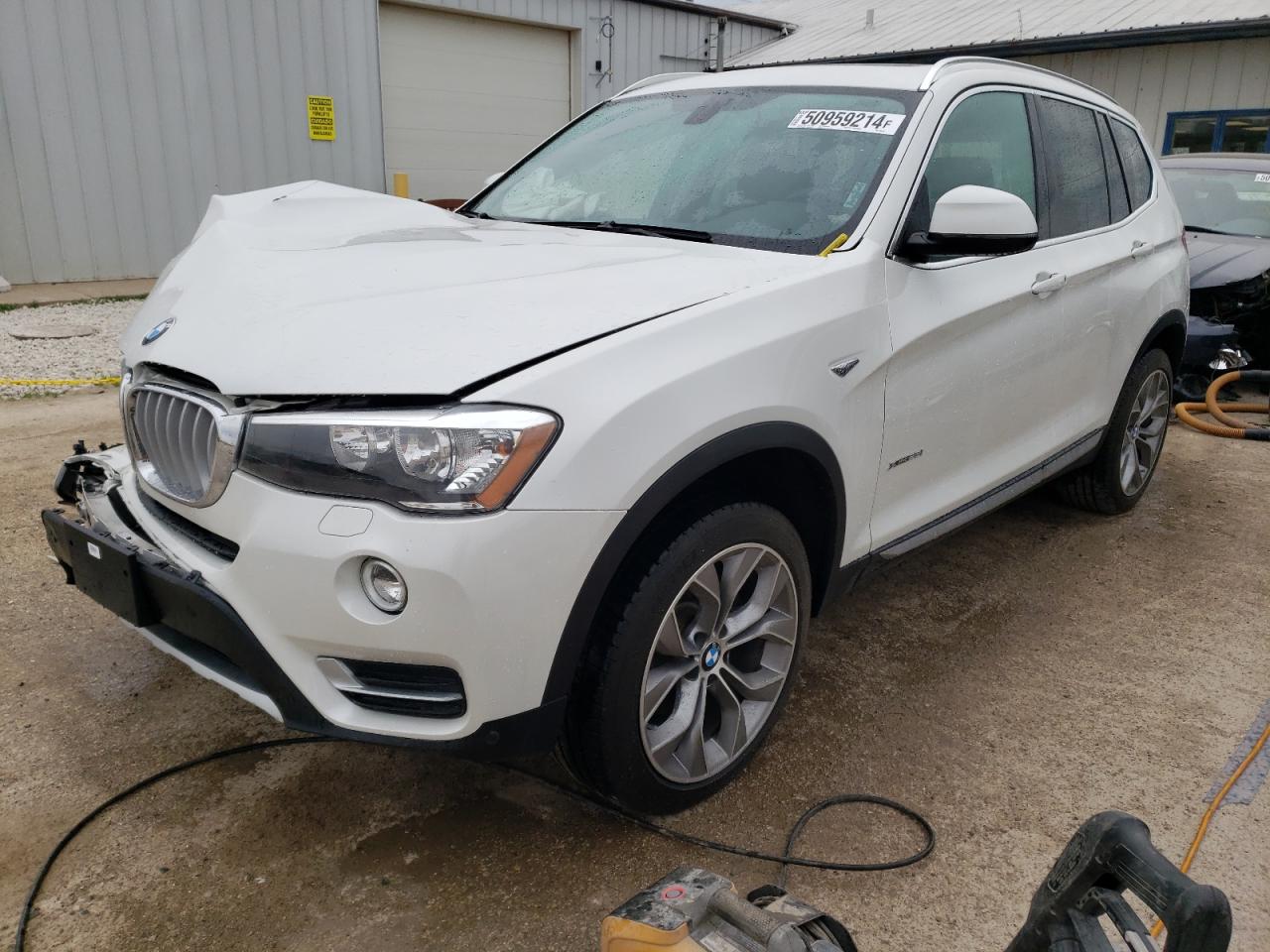 2016 BMW X3 xDrive28I vin: 5UXWX9C57G0D90124